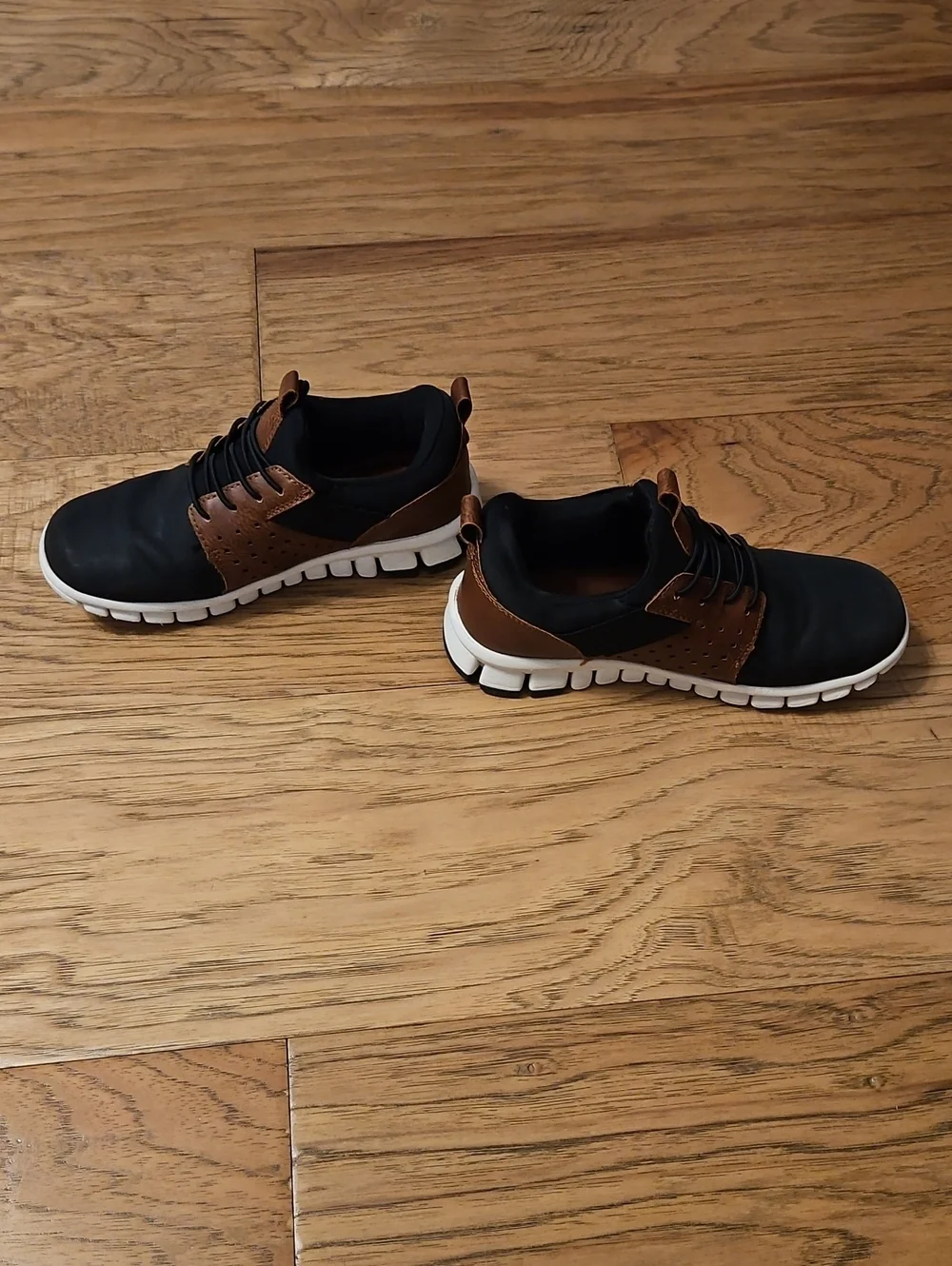 Deer Stags Unisex Child Betts Jr Sneaker Size 2 Dress Shoes Black Brown